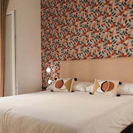 Monkeys Apartments Lumbreras Deluxe Севілья Екстер'єр фото