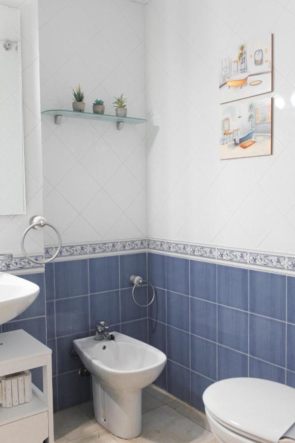 Monkeys Apartments Lumbreras Deluxe Севілья Екстер'єр фото